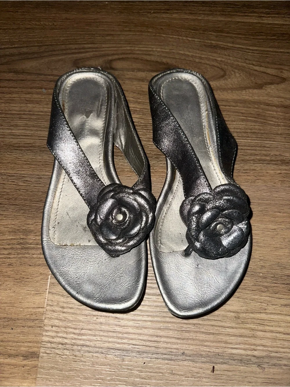 Metallic Silver Floral Thong Sandals for Women